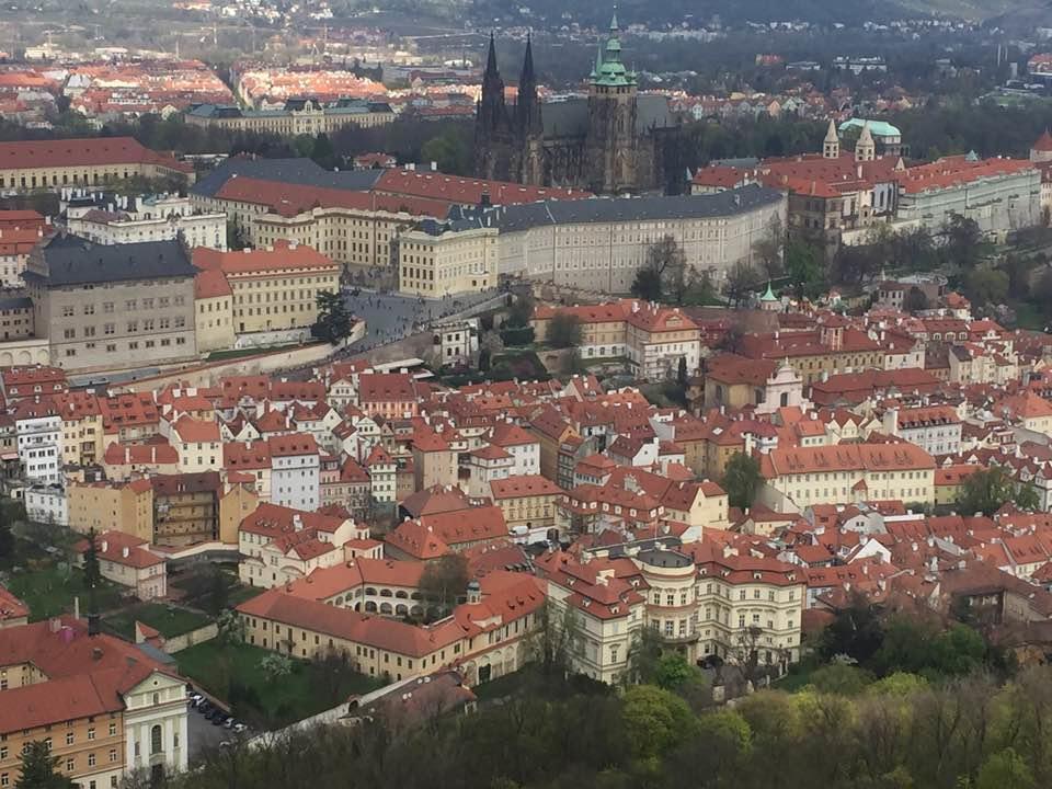 Korea Sisters In Pensión Praga
